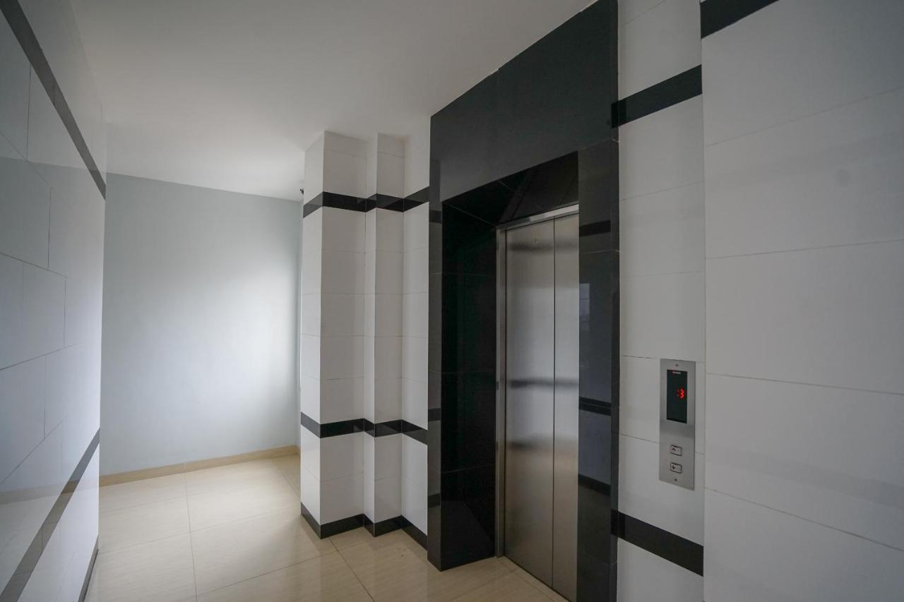 Oyo 616 Express Hotel